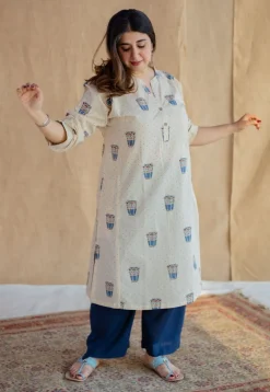 Shirin Off White Ajrakh Cotton Straight Kurta