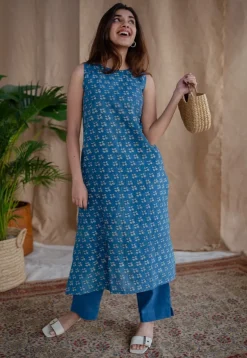 Shiza Blue Straight Dabu Slub Cotton Kurta