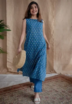Shiza Blue Straight Dabu Slub Cotton Kurta
