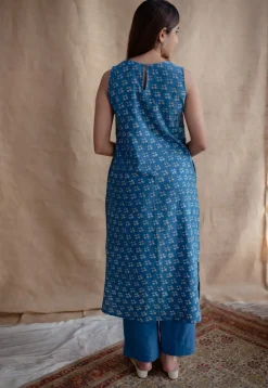 Shiza Blue Straight Dabu Slub Cotton Kurta