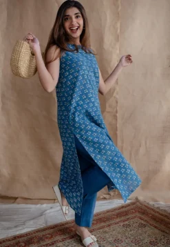 Shiza Blue Straight Dabu Slub Cotton Kurta