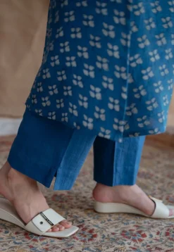 Shiza Blue Straight Dabu Slub Cotton Kurta