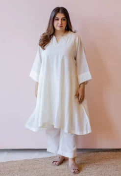 Soha Off White Solid Handloom Cotton Anti-Fit Kurta
