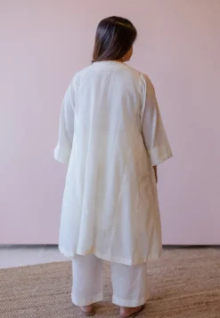 Soha Off White Solid Handloom Cotton Anti-Fit Kurta