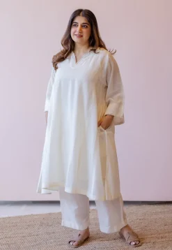 Soha Off White Solid Handloom Cotton Anti-Fit Kurta