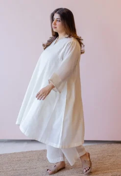 Soha Off White Solid Handloom Cotton Anti-Fit Kurta