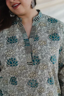 Tishna White Ajrakh Cotton Straight Kurta