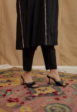 Vamika Mulmul Cotton Black Jhabba Kali Kurta Set (Set of 3)