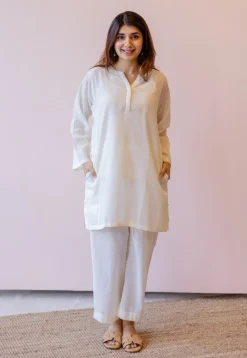 Veda Off White Solid Handloom Cotton A Line Kurta