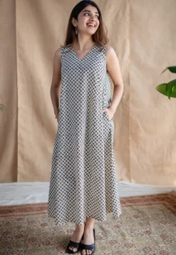 Veena Fakira Mul Dress