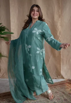 Yahna Green Straight Dabu Slub Cotton Co-ord Set with Hand Embroidery (Set of 2)