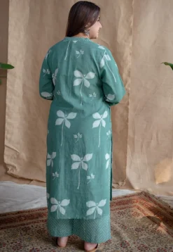 Yahna Green Straight Dabu Slub Cotton Co-ord Set with Hand Embroidery (Set of 2)