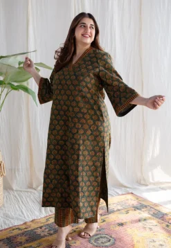 Yashi Green Ajrakh Cotton Straight Pant