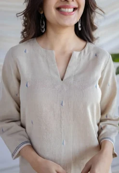 Zahira Off White Jamdani Handwoven Cotton Straight Kurta