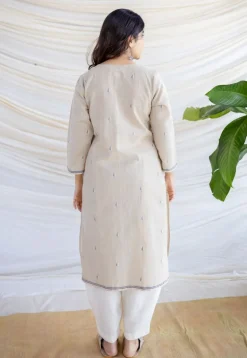 Zahira Off White Jamdani Handwoven Cotton Straight Kurta