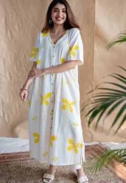 Zaya Dabu Slub Cotton Hand Embroidered Kurta