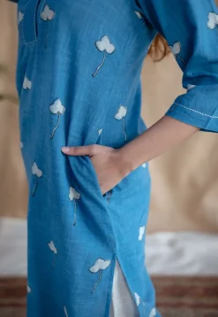Zerah Blue Straight Dabu Slub Cotton Kurta with Hand Embroidery