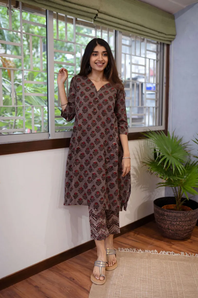 Zigzag Brown Jahota Cotton Pants